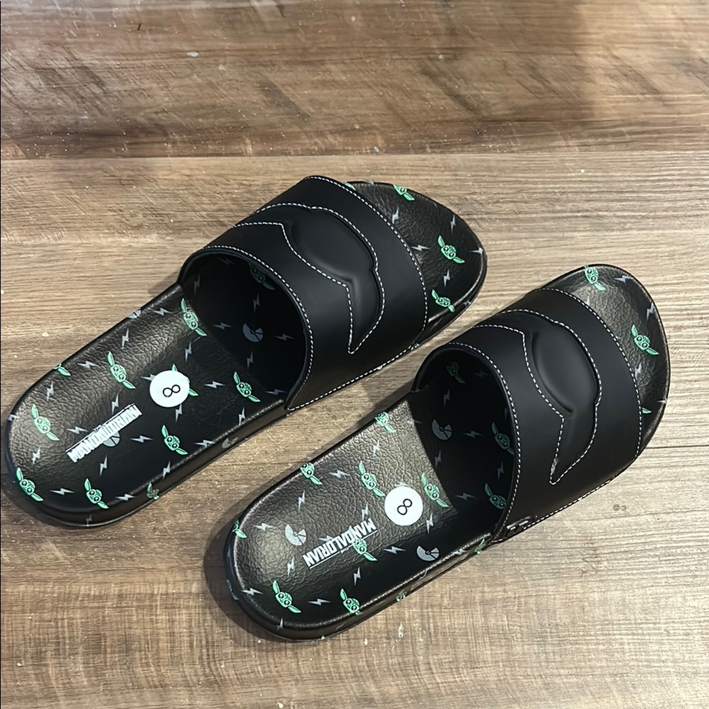 Black “The Mandalorian: The Child” Slides